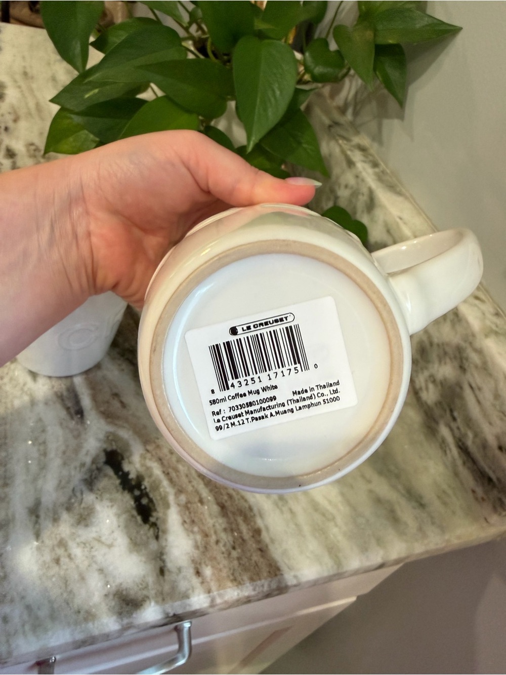Le Creuset Cream Stoneware Mugs - Pair - Picture 7 of 8